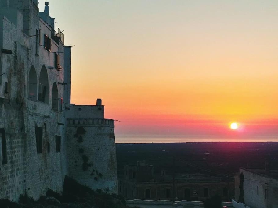 Che Vista!! Ostuni ,Sulle Bianche Mura Con Vista Mozzafiato מראה חיצוני תמונה